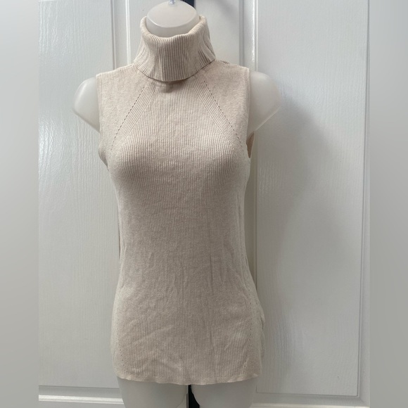 White House Black Market Cream Sleeveless Turtleneck Sweater Sz XS - Picture 1 of 4